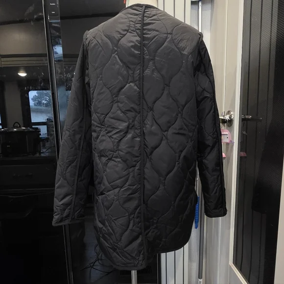 St. John's Bay Women's Quilted Black Puffer Jacket - Picture 3 of 6